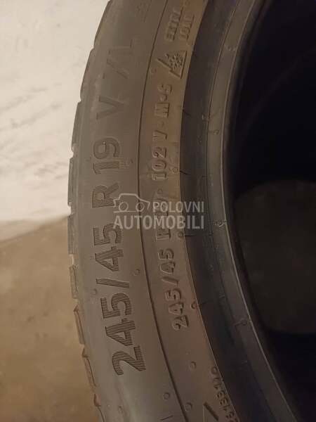 Continental 245/45 R19 Zimska