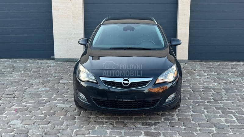 Opel Astra J 1.4 S.W.i.S.S