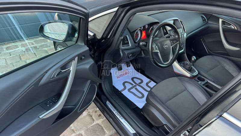 Opel Astra J 1.4 S.W.i.S.S
