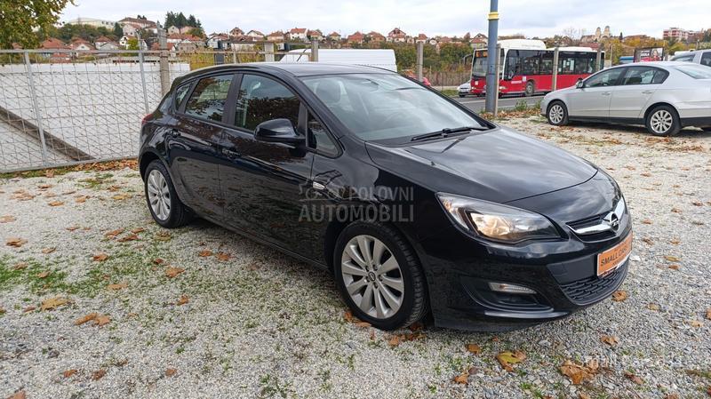 Opel Astra J 1.4t  ACTIVE