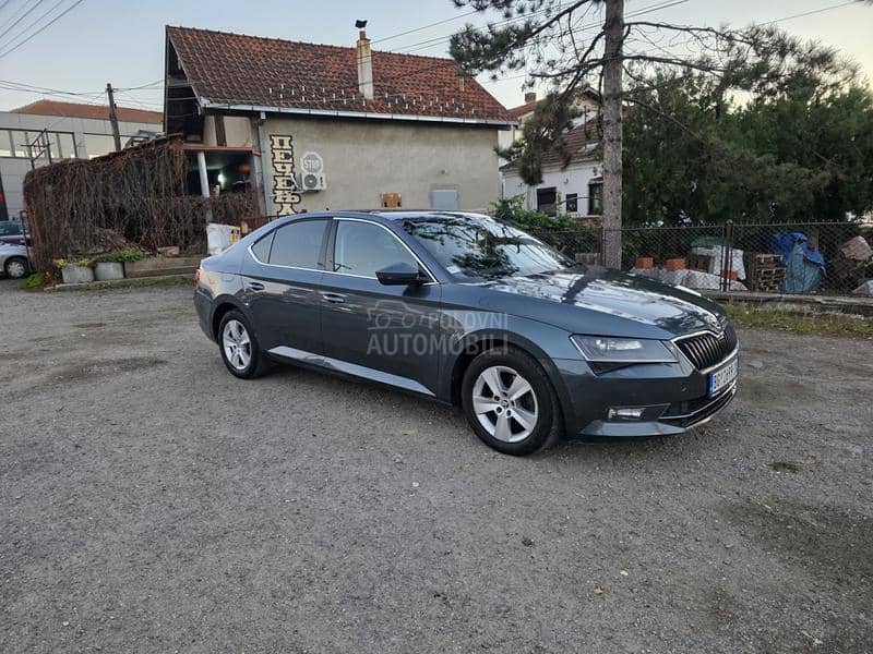 Škoda Superb 