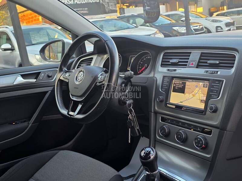 Volkswagen Golf 7 1.6 TDI/N.A.V