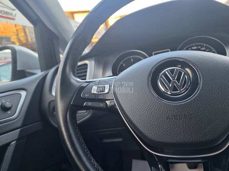 Volkswagen Golf 7 1.6 TDI/N.A.V