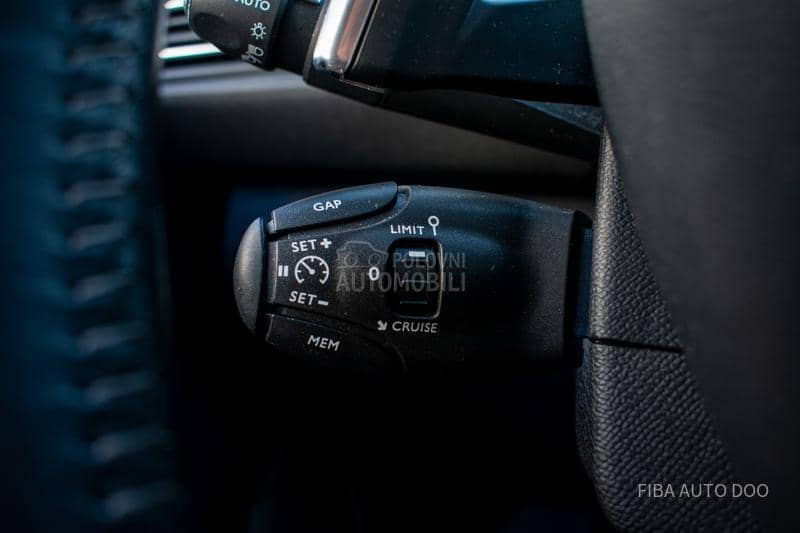 Peugeot 308 1.2 Allure EAT Led