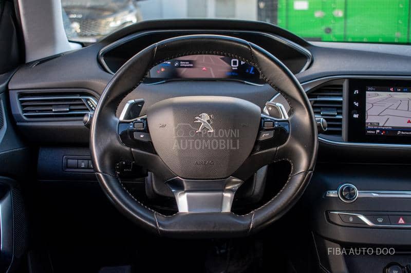 Peugeot 308 1.2 Allure EAT Led