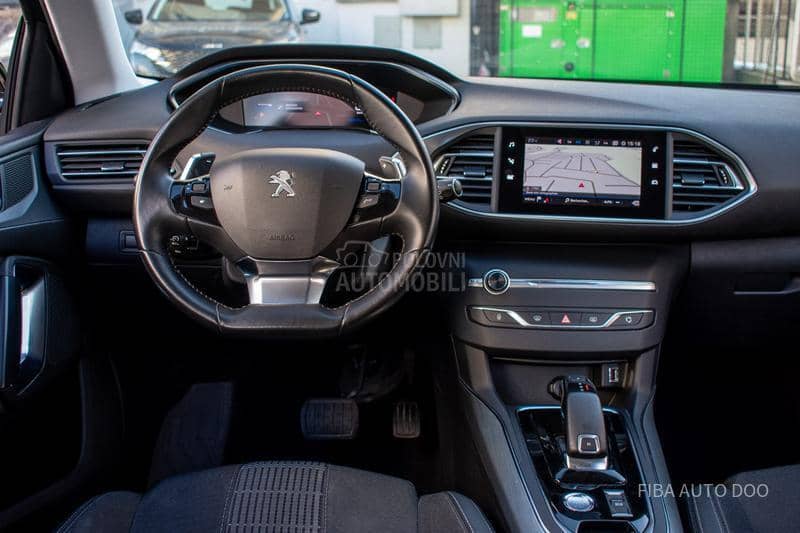 Peugeot 308 1.2 Allure EAT Led