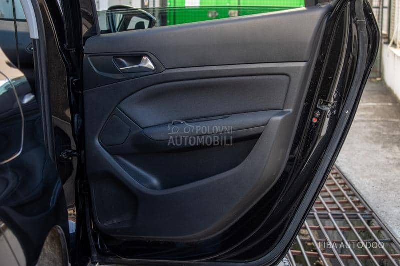 Peugeot 308 1.2 Allure EAT Led