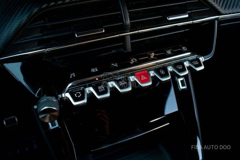 Peugeot 2008 1.2 GT LINE