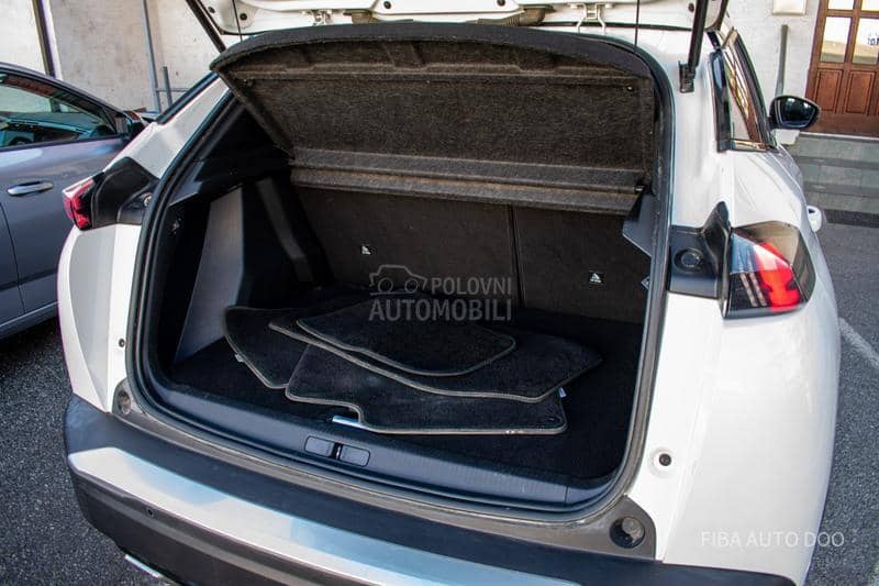 Peugeot 2008 1.2 GT LINE