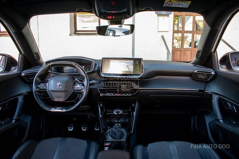 Peugeot 2008 1.2 GT LINE