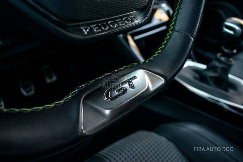 Peugeot 2008 1.2 GT LINE