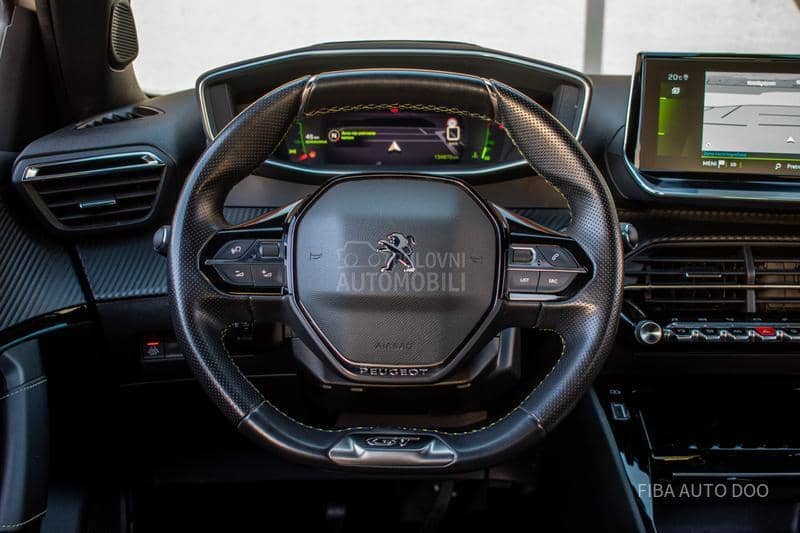 Peugeot 2008 1.2 GT LINE