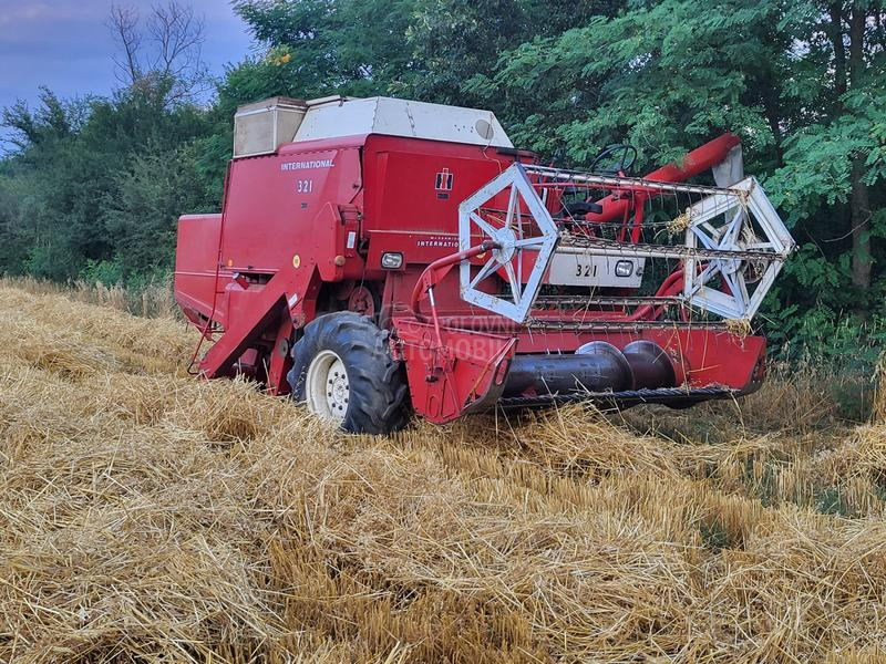 Case IH 321