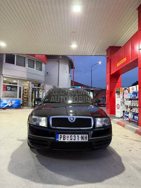 Škoda Superb 