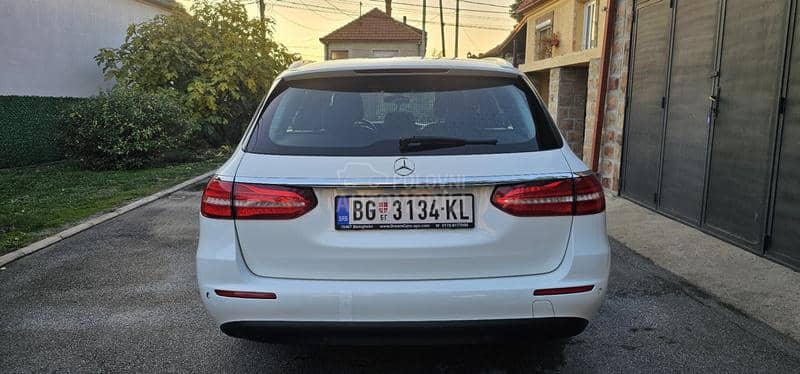 Mercedes Benz E 200 poovoljno