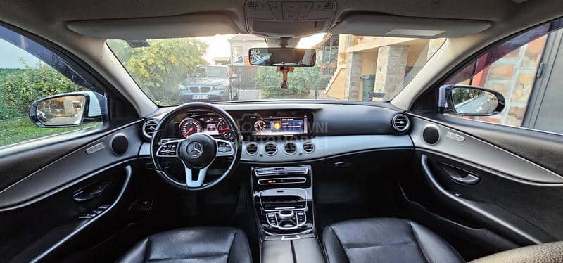 Mercedes Benz E 200 poovoljno
