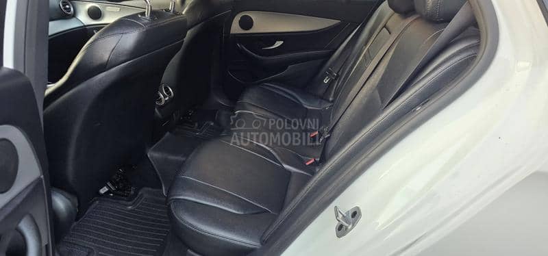 Mercedes Benz E 200 poovoljno