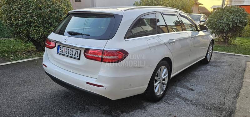 Mercedes Benz E 200 poovoljno