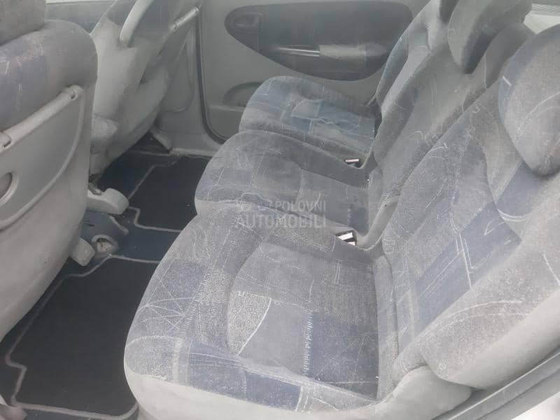 Renault Scenic 1,9 dci