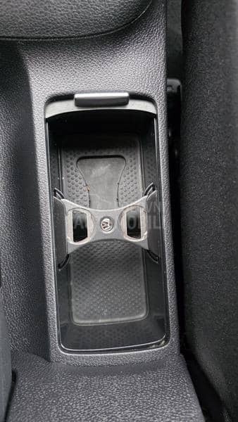 Volkswagen Golf 6 1.6 TDI HIGH-LINE