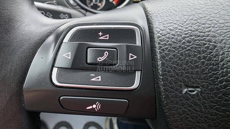 Volkswagen Golf 6 1.6 TDI HIGH-LINE