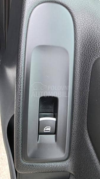 Volkswagen Golf 6 1.6 TDI HIGH-LINE