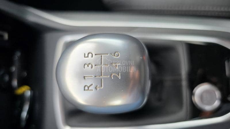 Peugeot 308 1.2  Allur/Nav/99000