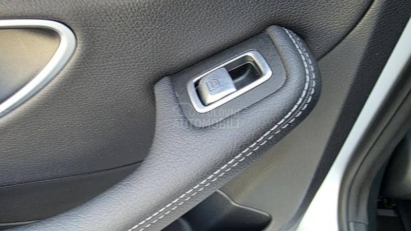 Mercedes Benz C 180 1.6 PREMIUM PLUS