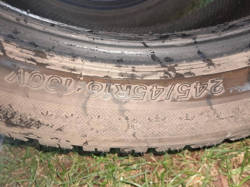 Lassa 245/45 R18 Zimska