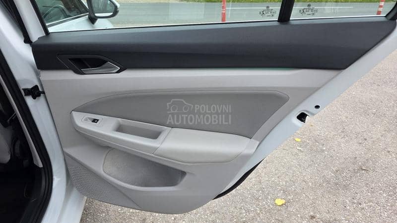 Volkswagen Golf 8 2.0 TDI HIGH-LINE