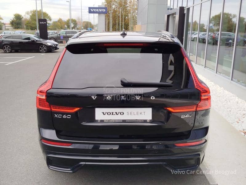 Volvo XC60 B4 AWD PLUS DARK