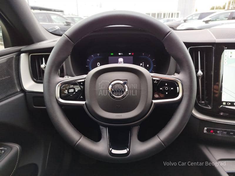 Volvo XC60 B4 AWD PLUS DARK