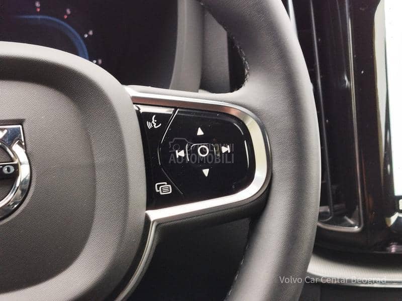 Volvo XC60 B4 AWD PLUS DARK