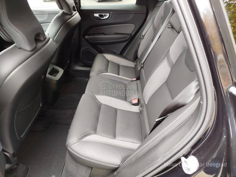 Volvo XC60 B4 AWD PLUS DARK