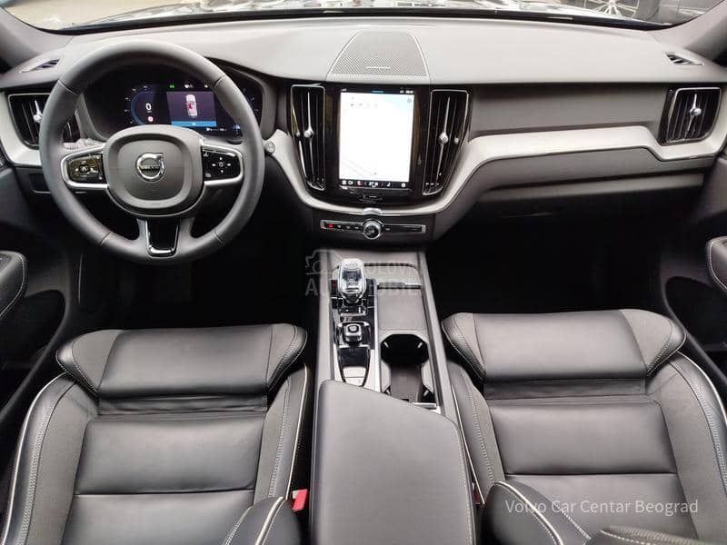 Volvo XC60 B4 AWD PLUS DARK