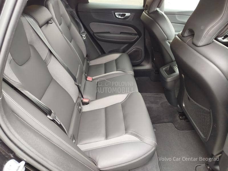 Volvo XC60 B4 AWD PLUS DARK