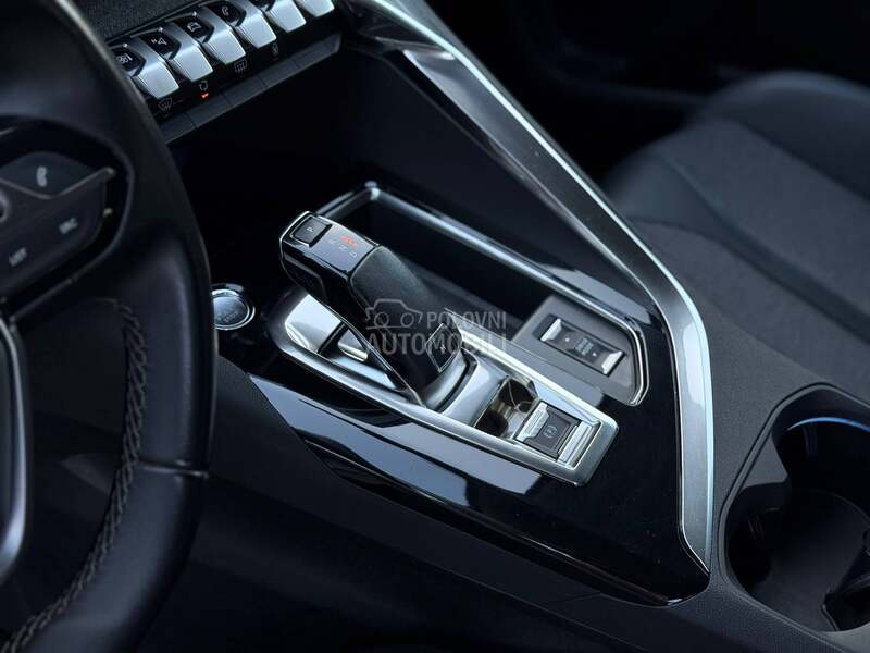 Peugeot 5008 Allure/Kamera/7sed
