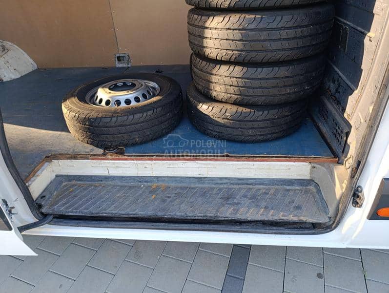 Mercedes Benz Sprinter 515