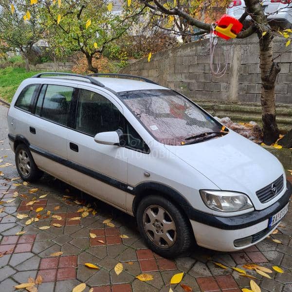 Opel Zafira 