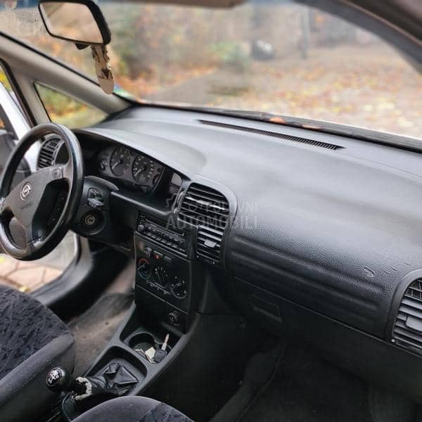 Opel Zafira 