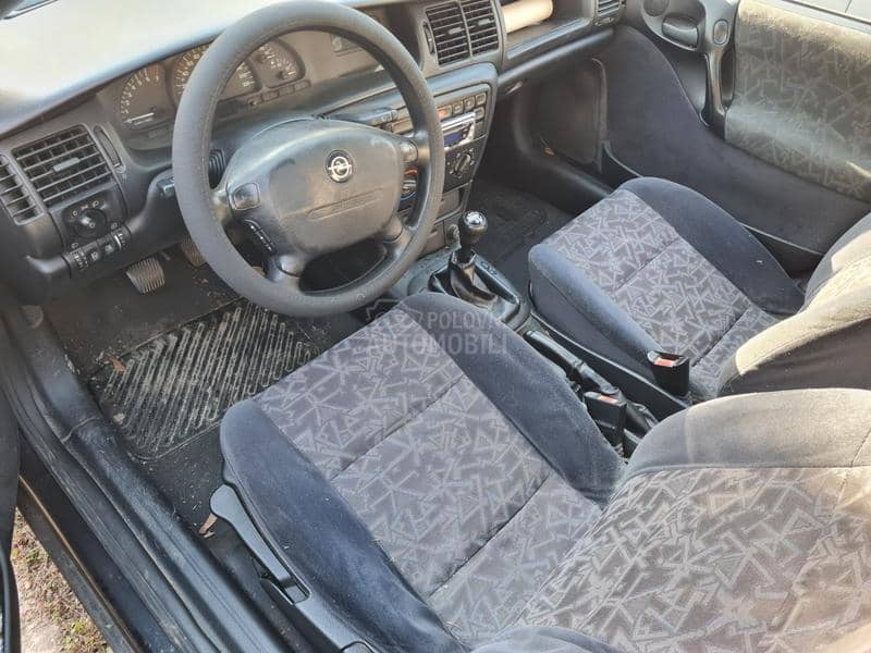 Opel Vectra B 