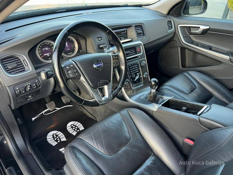 Volvo V60 2.0 T o p  D3