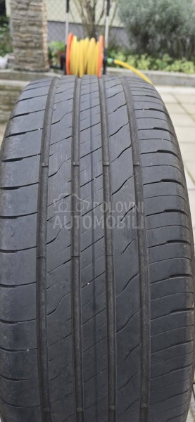 Goodyear 215/55 R18 Letnja