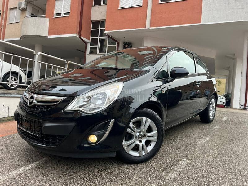 Opel Corsa D 1.2i ECOFLEX SPORT