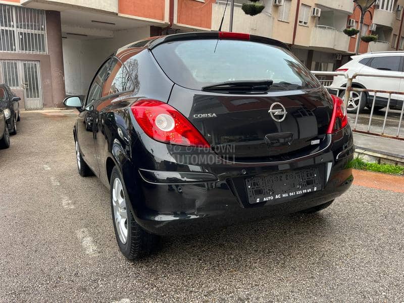 Opel Corsa D 1.2i ECOFLEX SPORT