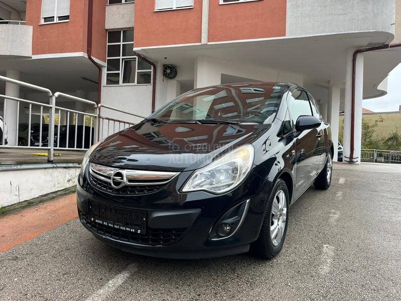 Opel Corsa D 1.2i ECOFLEX SPORT