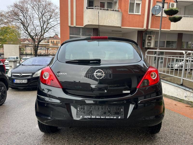Opel Corsa D 1.2i ECOFLEX SPORT