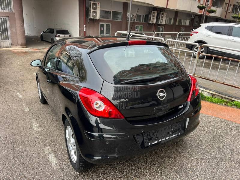 Opel Corsa D 1.2i ECOFLEX SPORT
