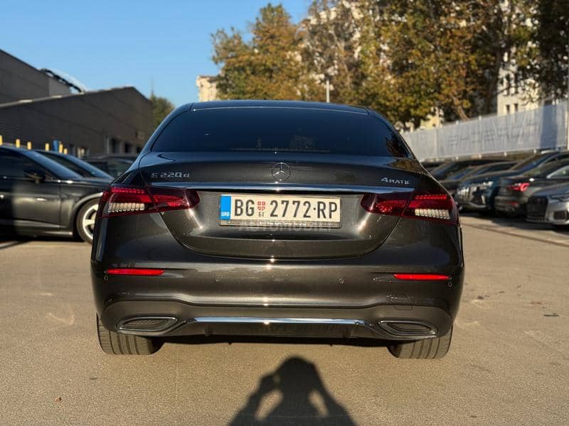 Mercedes Benz E 230 4MATIC AMG