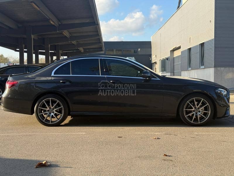 Mercedes Benz E 230 4MATIC AMG